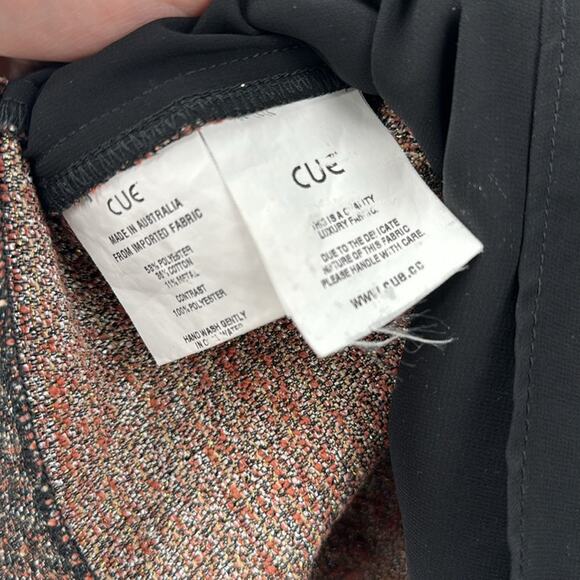 Cue made in Australia knit top - Picture 5 of 7